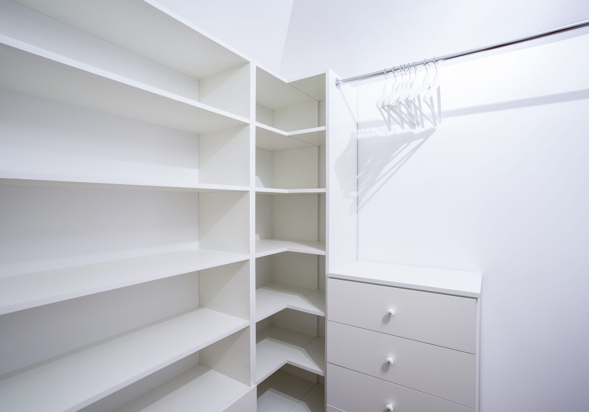 dreamstime_m_45931342 Shelving
